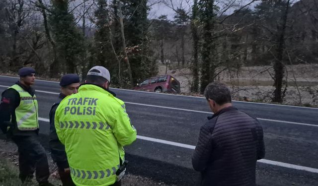 BARTIN-KARABÜK KARAYOLUNDA 2 KAZA 3 YARALI