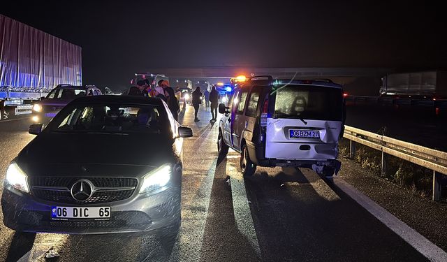 BOLU'DA ZİNCİRLEME TRAFİK KAZASI 7 YARALI