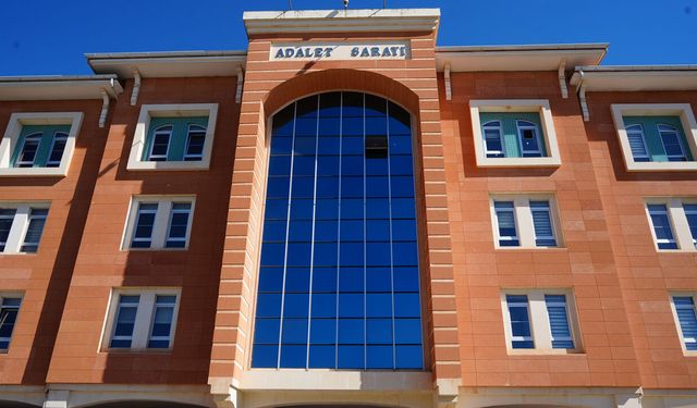 DÜĞÜN GÜNÜ HUSUMETLİSİNİ YARALAYAN ŞAHSA VE ARKADAŞLARINA 10 YIL HAPİS