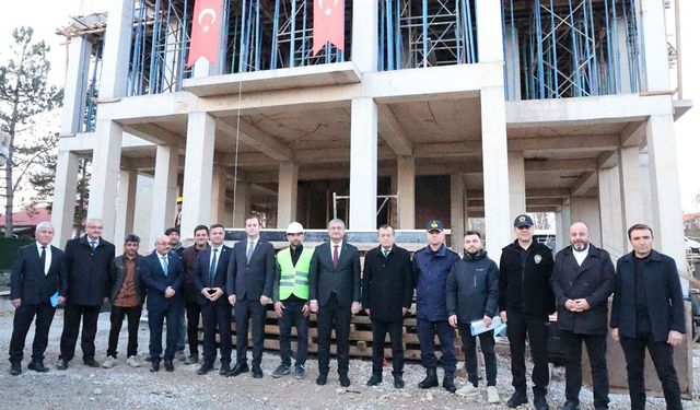 VALİ YAVUZ EFLANİ HÜKÜMET KONAĞI İNŞAATINI İNCELEDİ
