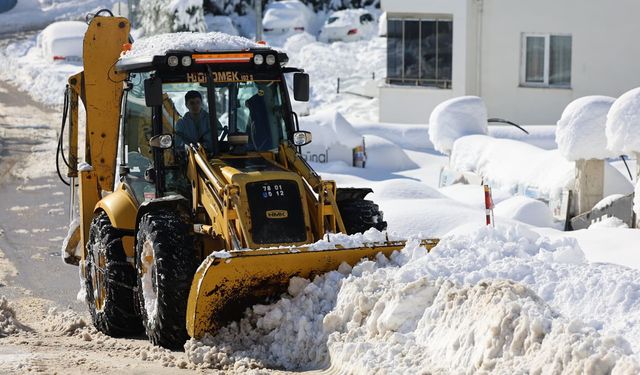 SAFRANBOLU'NUN ARA SOKAKLARINDA ÇALIŞMALAR YOĞUNLAŞTIRILDI