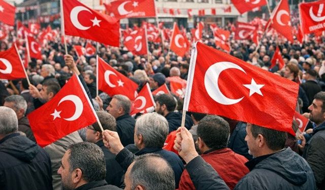 YENİDEN REFAH PARTİSİ BAYRAK DAĞITIM ETKİNLİĞİ DÜZENLİYOR