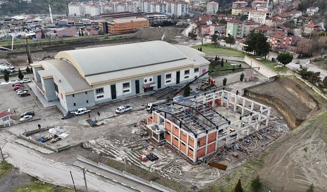 CİMNASTİK SALONU İNŞAATI TÜM HIZIYLA SÜRÜYOR