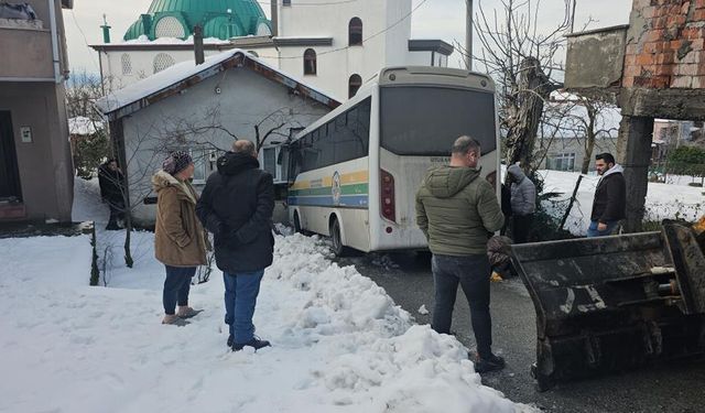 HALK OTOBÜSÜ EVE GİRDİ