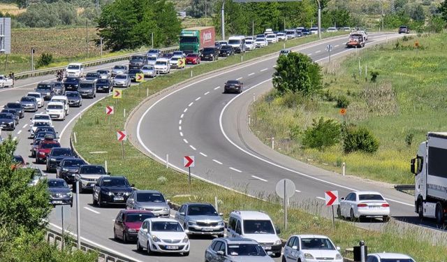 KARABÜK'TE OCAK AYI TRAFİĞE KAYITLI ARAÇ SAYISI BELLİ OLDU