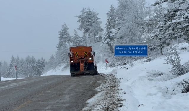 KARABÜK'TE YÜKSEK KESİMLER BEYAZA BÜRÜNDÜ