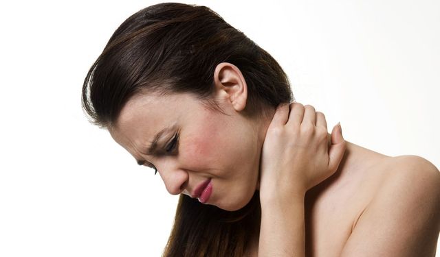 BOYUN AĞRILARINA KARŞI BUNLARA DİKKAT !