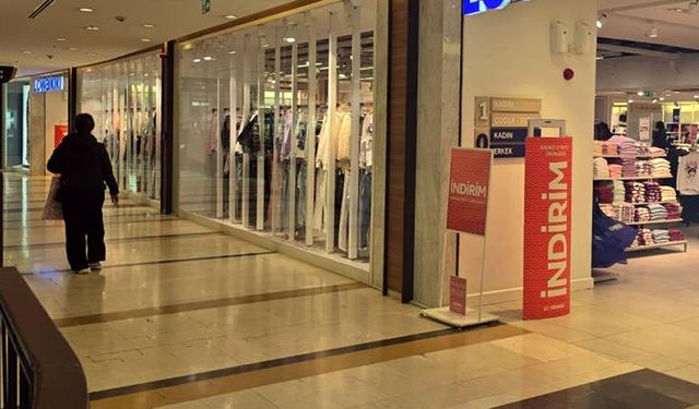 KDZ EREĞLİ'DE MAĞAZADAN 10 BİN LİRALIK KIYAFAET ÇALDILAR