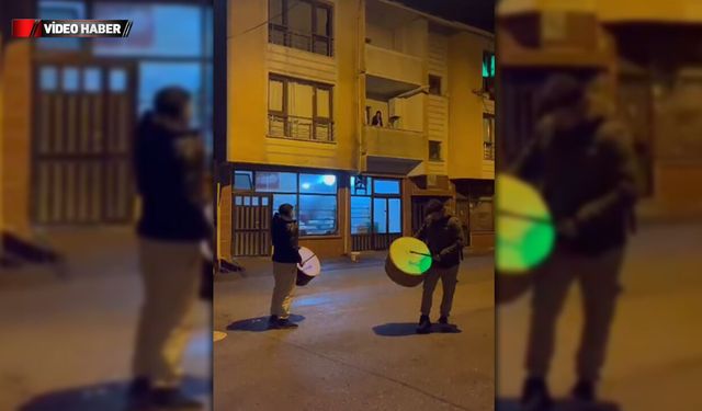 KARABÜK'TE IŞIKLI DAVULCULAR SAHUR SABAHLARINI RENKLENDİRİYOR