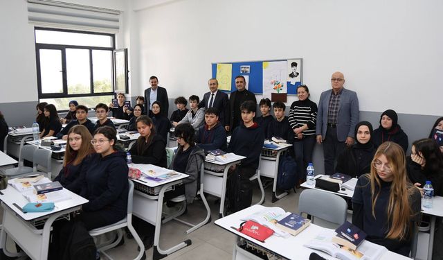 İL MÜDÜRÜ AKBAŞ DEMİR ÇELİK ANADOLU LİSESİ'Nİ ZİYARET ETTİ