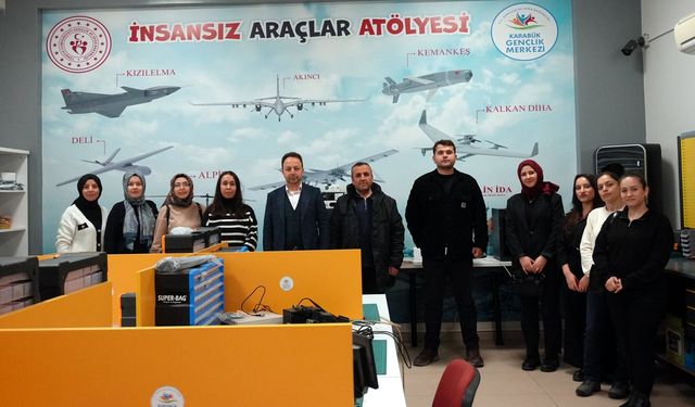 KARABÜK'TE GENÇLİK HİZMETLERİ AYLIK DEĞERLENDİRME TOPLANTISI YAPILDI