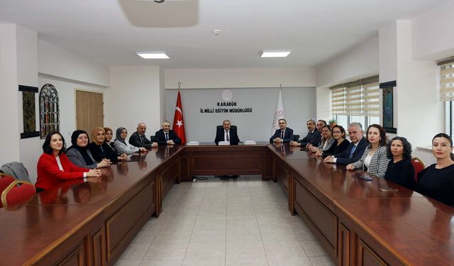 SAFRANBOLU'DA 3 OKULA "ETWİNNİNG" KALİTE ETİKETİ VERİLDİ