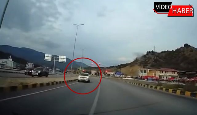 TERS YÖNDE İLERLEYEN SÜRÜCÜ TRAFİĞİ İŞTE BÖYLE TEHLİKEYE ATTI