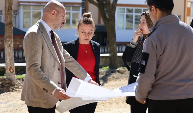 EMEK’E YEŞİL NEFES: MEHMET AKİF ERSOY PARKI YENİLENİYOR