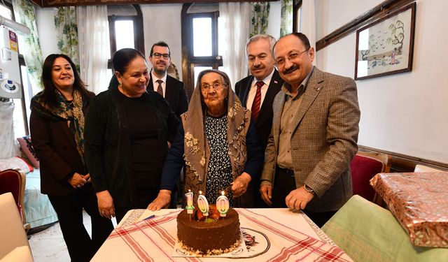 KASTAMONU'NUN ASIRLIK ÇINARI ATİYE TEYZE 100 YAŞINDA