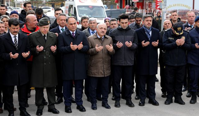 26 YIL ÖNCE BOMBALI SALDIRIDA ŞEHİT OLANLAR ANILDI