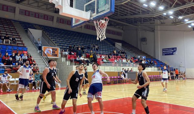KARABÜK'TE BASKETBOL HAZIRLIK MAÇI OYNANDI