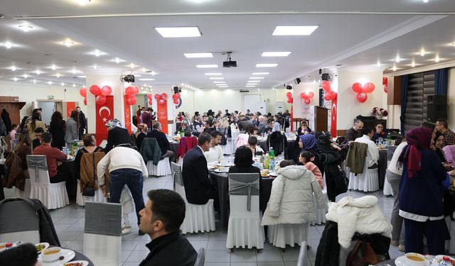 VALİ ÇAĞATAY KORUYUCU AİLE VE ÇOCUKLARLA İFTARDA BULUŞTU