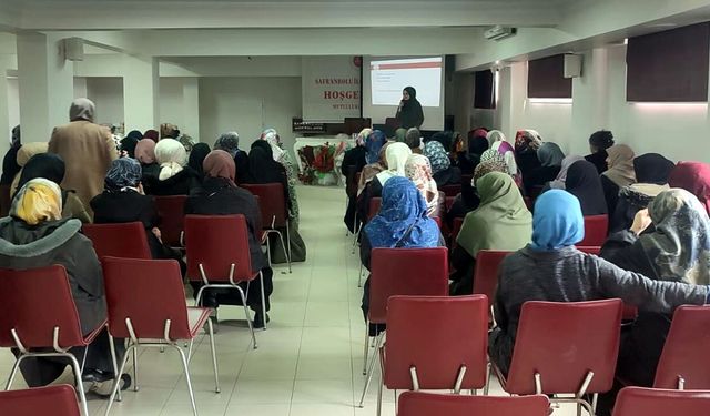 SAFRANBOLU’DA KURSİYERLERE AİLE VE SAĞLIK EĞİTİMİ VERİLDİ