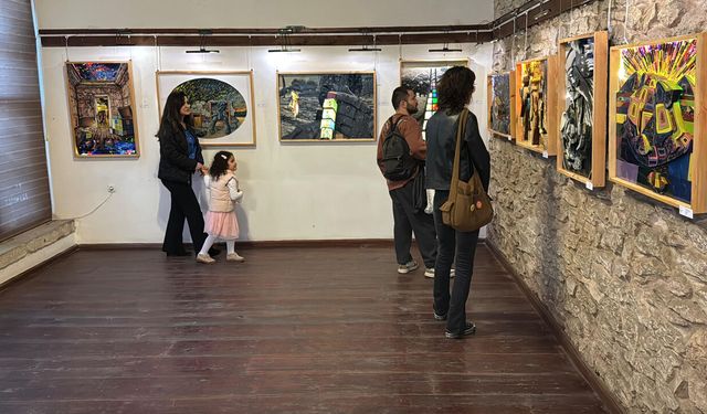 SAFRANBOLU’DA AÇILAN SERGİ SANATIN SINIRLARINI ZORLUYOR