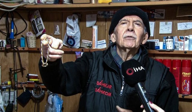 77'LİK ALTIN USTASI 69 YILDIR ALTINA HAYAT VERİYOR