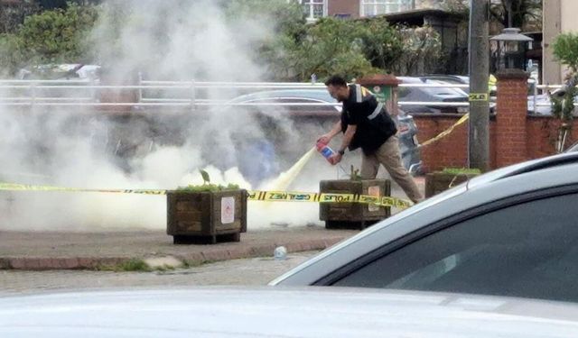 BARTIN ÇEVRE VE ŞEHİRCİLİK MÜDÜRLÜĞÜ ÖNÜNDE BOMBA PANİĞİ