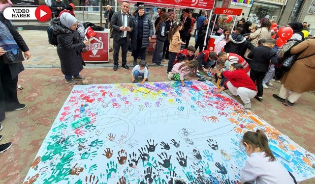 CHP MERKEZ İLÇE'DEN ÇOCUKLARA DOYASIYA 23 NİSAN EĞLENCESİ