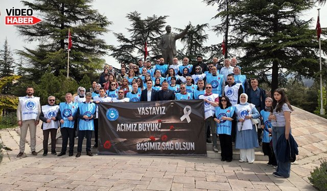 KARABÜK'TE EĞİTİMCİLER TEK SES:"EĞİTİM ASLA KARANLIĞA TESLİM OLMAYACAK"