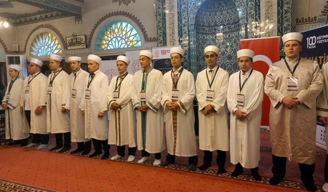 GENÇ HATİPLER KARABÜK'TE YARIŞTI: HUTBE OKUMA 4. BÖLGE FİNALİ YAPILDI