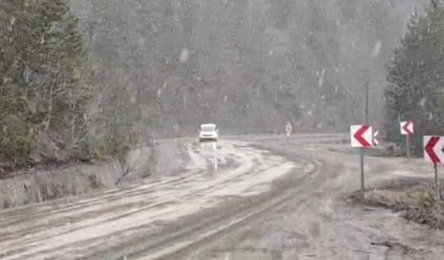 KARABÜK’ÜN YÜKSEK KESİMLERİNDE KAR YAĞIŞI YENİDEN BAŞLADI