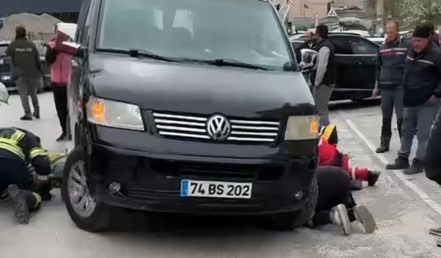 BARTIN'DA FECİ KAZA: ARACIN ALTINDA KALDI