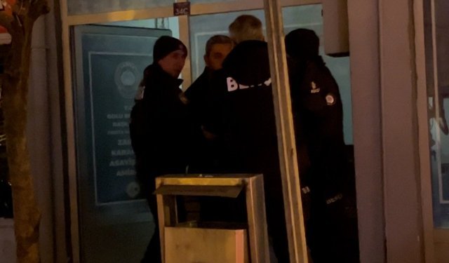 BOLU'DA SOKAKTA KARISIYLA KAVGA EDEN ŞAHIS GÖZALTINDA