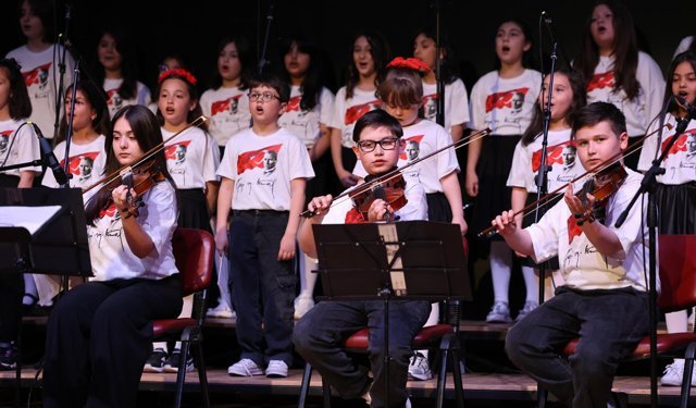 SAFRANBOLU’DA 23 NİSAN COŞKUSU MUHTEŞEM KONSERLE TAÇLANDI