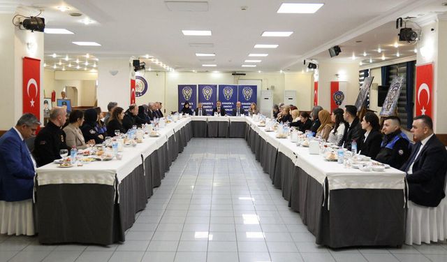 VALİ ÇAĞATAY ŞEHİT AİLELERİ VE GAZİLERLE BİR ARAYA GELDİ