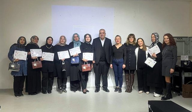 SAFRANBOLU'DA ÖĞRENCİLER VE VELİLER İNGİLİZCE YARIŞMASINDA BULUŞTU