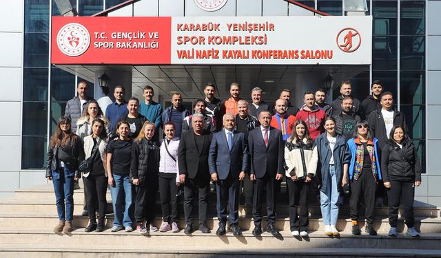 ANTRENÖRLERLE DEĞERLENDİRME TOPLANTISI GERÇEKLEŞTİRİLDİ