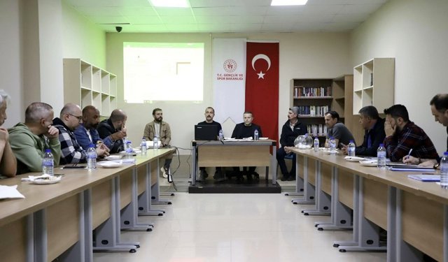 YURTLİG KARADENİZ FUTBOL KARADENİZ GEUP MÜSABAKALARI ÖNCESİ TEKNİK TOPLANTI YAPILDI
