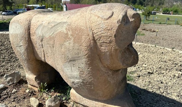 OPERASYONDA ROMA DÖNEMİNE AİT ASLAN HEYKELİ ELE GEÇİRİLDİ