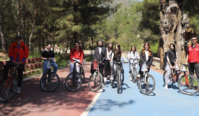 GENÇLERİN 19 MAYIS RUHU PEDALLARA YANSIDI