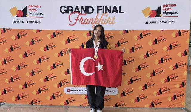 KARABÜKLÜ AYŞEGÜL DÜNYA ÜÇÜNCÜSÜ