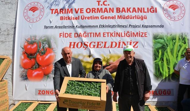 EREĞLİ'DE ÜRETİCİLERE HİBE DESTEKLİ FİDAN DAĞITILDI