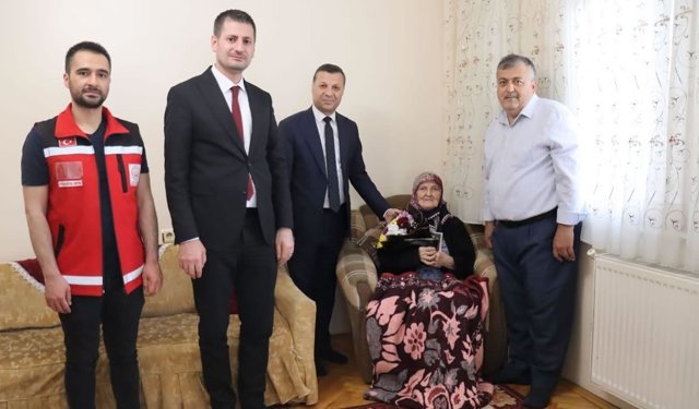 ŞEHİT ANNELERİ ANNELER GÜNÜNDE UNUTULMADI