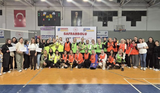 EVİNİN SULTANLARI VOLEYBOL TURNUVASI SONA ERDİ