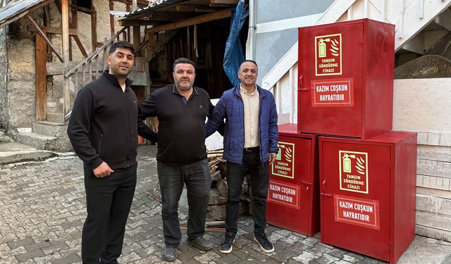 KÜLE DÖNEN KÖYDE YANGINA KARŞI SEFERBERLİK
