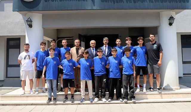 KARABÜK ANALİG FUTBOL İL KARMASI DÜZCE'YE UĞURLANDI