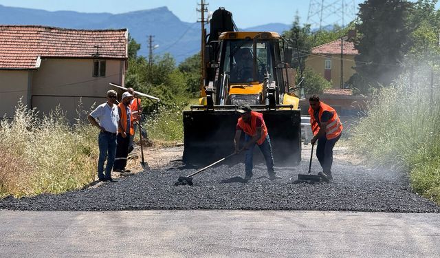 KARABÜK BELEDİYESİ ASFALT SERİMİNE DEVAM EDİYOR