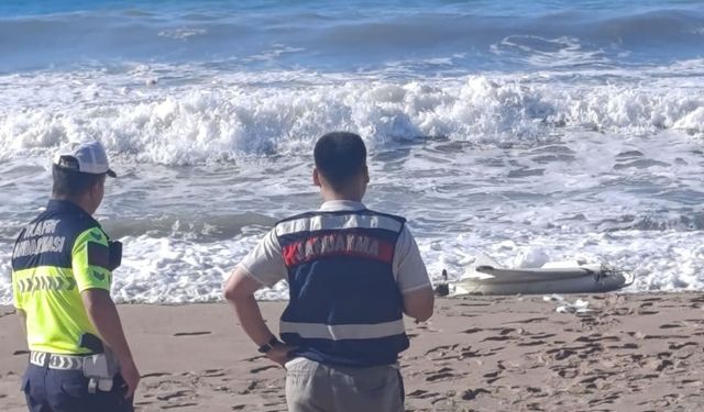 KURUCAŞİLE PLAJINDA SİLAHSIZ İNSANSIZ HAVA ARACI BULUNDU