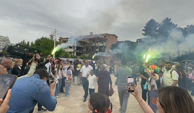 ÇANKIRI'DA KANSERİ YENEN NUH İÇİN GÖKYÜZÜNE YÜZLERCE BALON BIRAKILDI