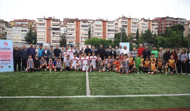 KOMŞULUK RÜZGARI FUTBOL TURNUVASI TAMAMLANDI