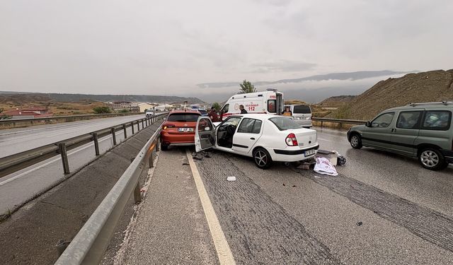 D100 KARAYOLUNDA ZİNCİRLEME FACİA: 1 ÖLÜ, 12 YARALI